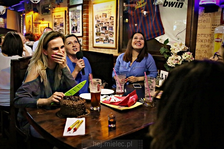 W Piwiarni Warka wielkie karaoke