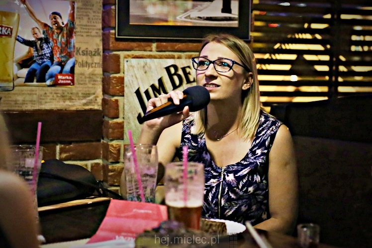 W Piwiarni Warka wielkie karaoke