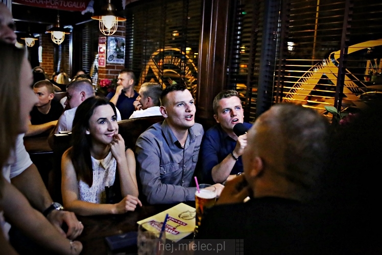 W Piwiarni Warka wielkie karaoke