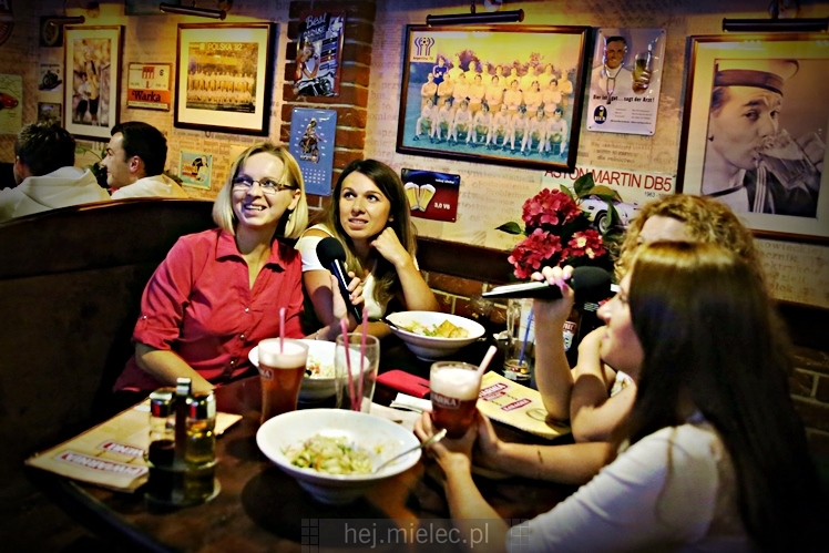W Piwiarni Warka wielkie karaoke