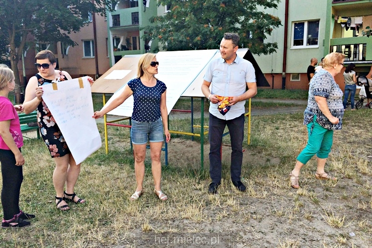 Pierwszy Dzień Sąsiada odbył się na Osiedlu Smoczka