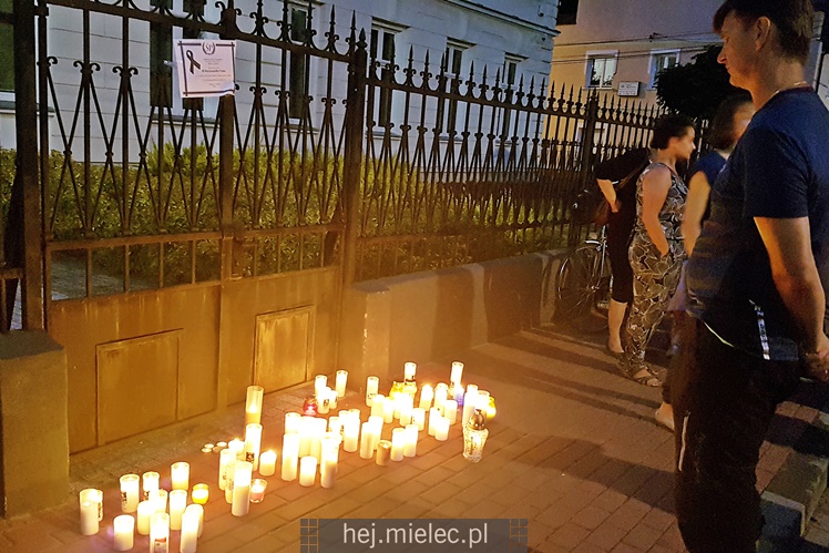 Trzeci protest pod Sądem w Mielcu