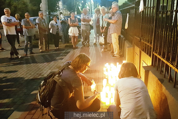 Trzeci protest pod Sądem w Mielcu