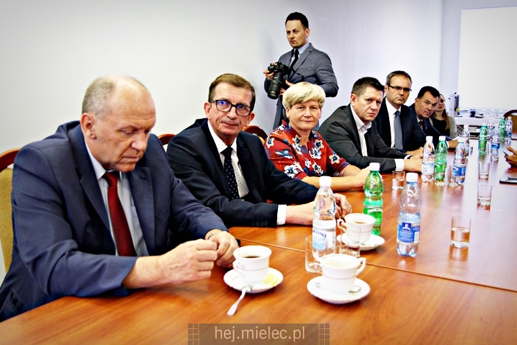 Podpisanie umowy na budowę obwodnicy Radomyśla Wielkiego