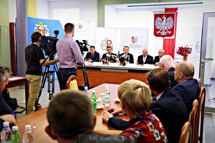 Podpisanie umowy na budowę obwodnicy Radomyśla Wielkiego