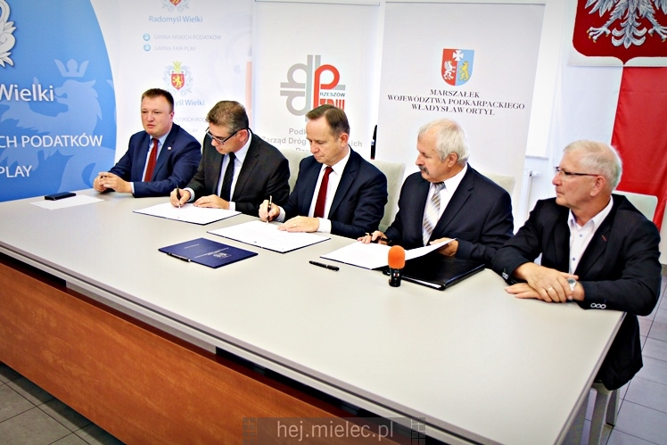 Podpisanie umowy na budowę obwodnicy Radomyśla Wielkiego