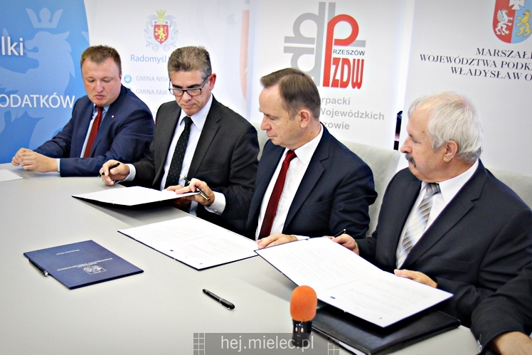 Podpisanie umowy na budowę obwodnicy Radomyśla Wielkiego