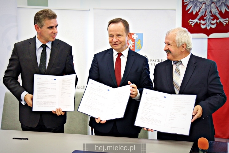 Podpisanie umowy na budowę obwodnicy Radomyśla Wielkiego
