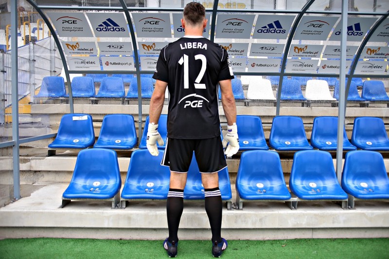 FKS Stal Mielec zaprezentowała stroje meczowe na jesień 2017