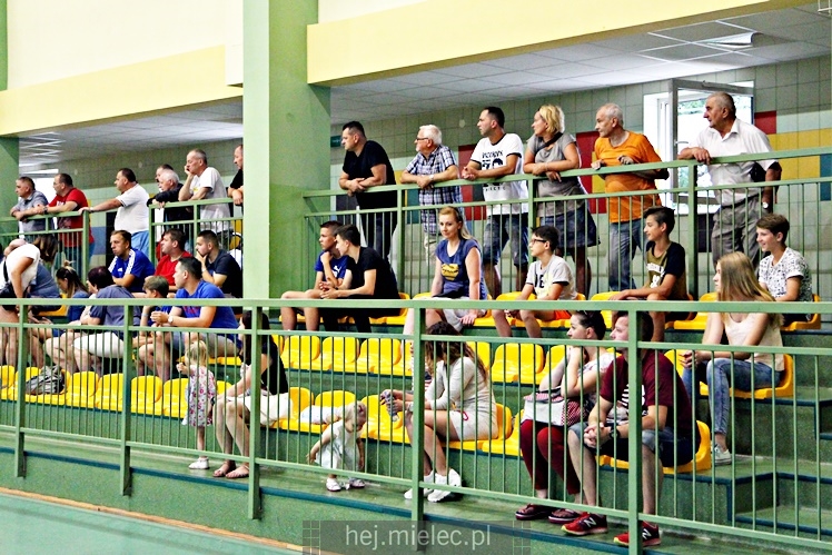 Sparing: SPR Stal Mielec ? Piotrkowianin Piotrków Trybunalski 25:25