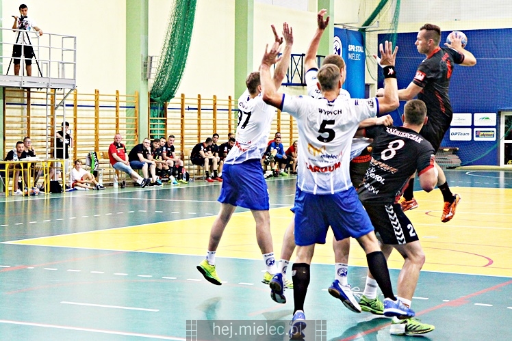 Sparing: SPR Stal Mielec ? Piotrkowianin Piotrków Trybunalski 25:25