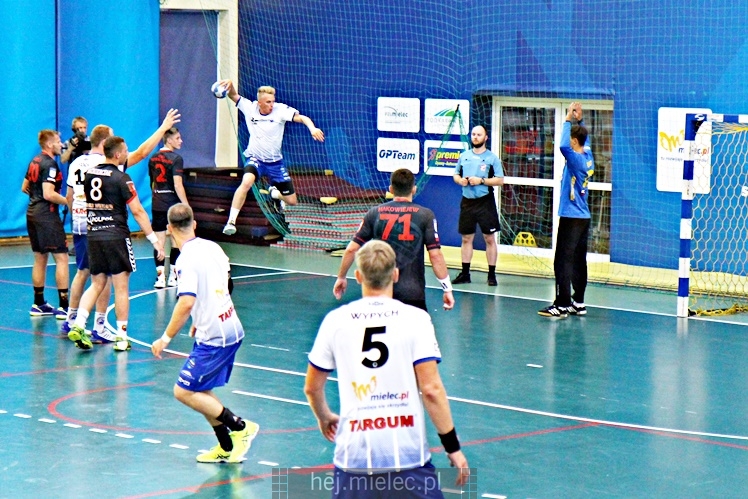 Sparing: SPR Stal Mielec ? Piotrkowianin Piotrków Trybunalski 25:25