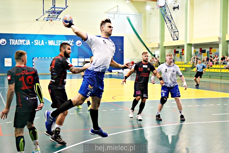 Sparing: SPR Stal Mielec ? Piotrkowianin Piotrków Trybunalski 25:25