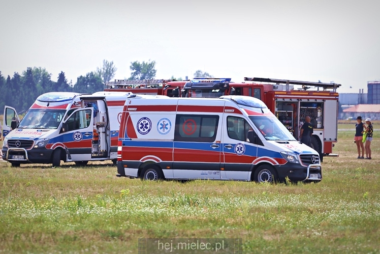 Szybowiec rozbił się na lotnisku! Pilot trafił do szpitala
