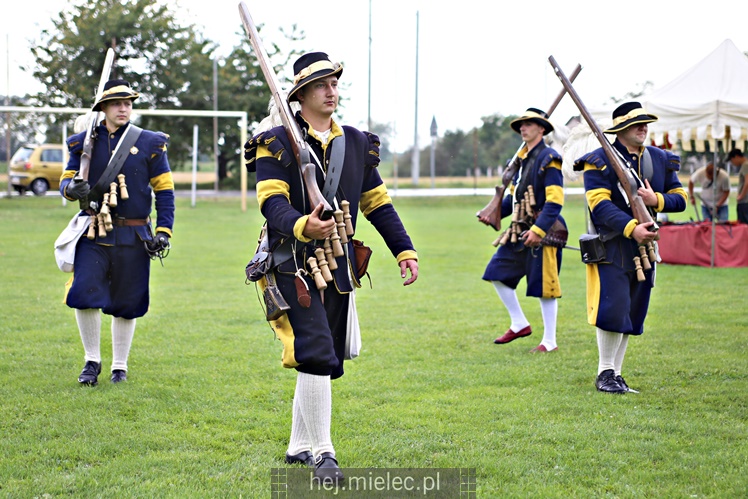 Piknik historyczny w Złotnikach