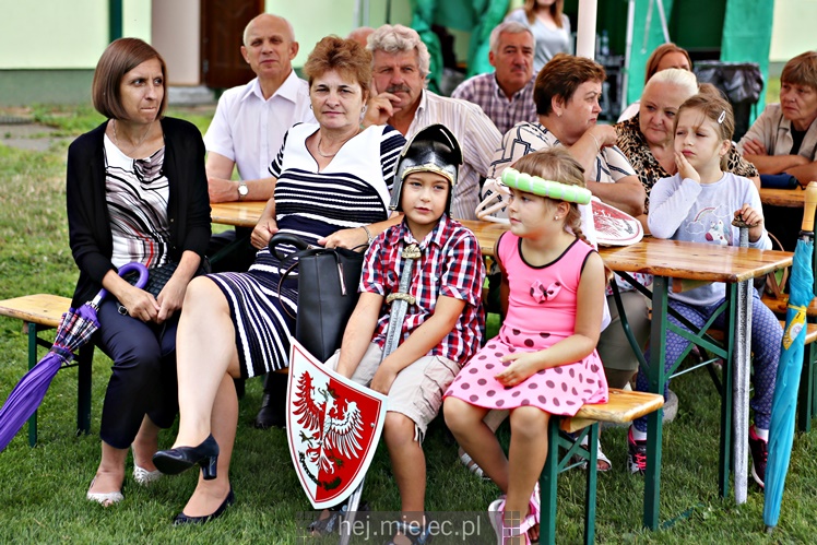 Piknik historyczny w Złotnikach