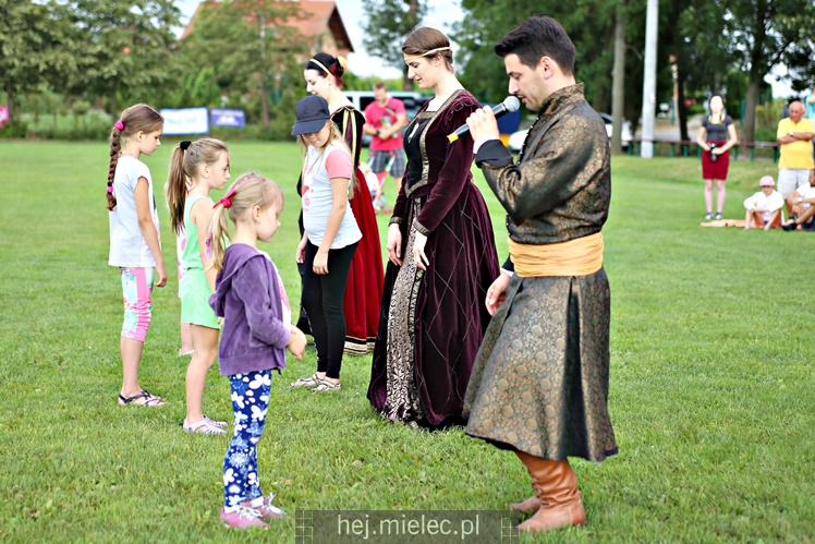 Piknik historyczny w Złotnikach