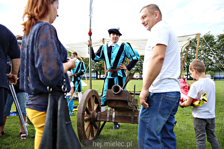Piknik historyczny w Złotnikach