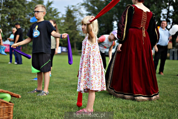 Piknik historyczny w Złotnikach