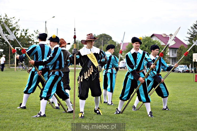 Piknik historyczny w Złotnikach