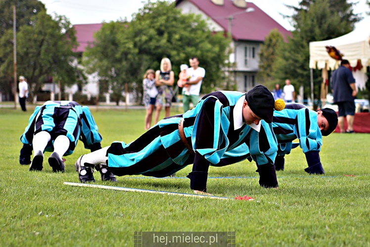 Piknik historyczny w Złotnikach