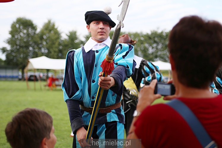 Piknik historyczny w Złotnikach