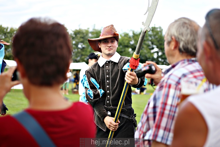 Piknik historyczny w Złotnikach