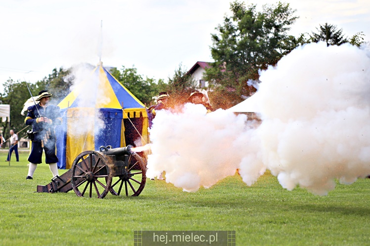 Piknik historyczny w Złotnikach