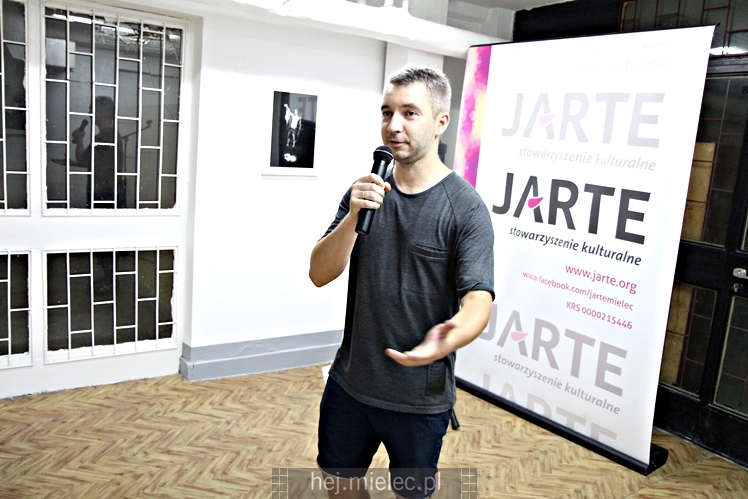 Wernisaż wystawy Macieja Pisuka ?Fotografie z Brzeskiej? w Galerii JARTE
