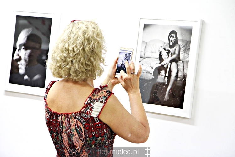Wernisaż wystawy Macieja Pisuka ?Fotografie z Brzeskiej? w Galerii JARTE