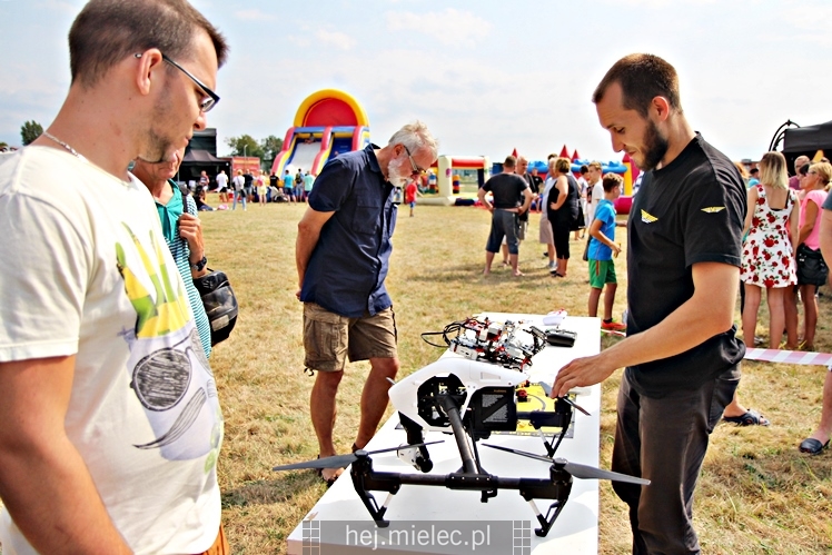 XIX Europejskie Spotkanie AN-2 Mielec 2017 - piknik na lotnisku