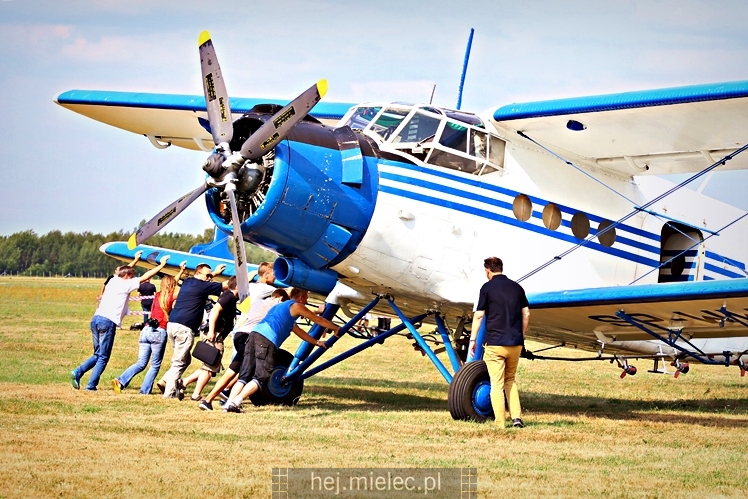 XIX Europejskie Spotkanie AN-2 Mielec 2017 - piknik na lotnisku