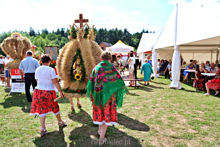 Dożynki gminy Padew Narodowa w miejscowości Pierzchne