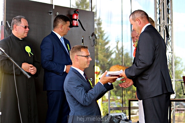 Dożynki gminy Padew Narodowa w miejscowości Pierzchne