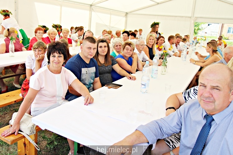 Dożynki gminy Padew Narodowa w miejscowości Pierzchne