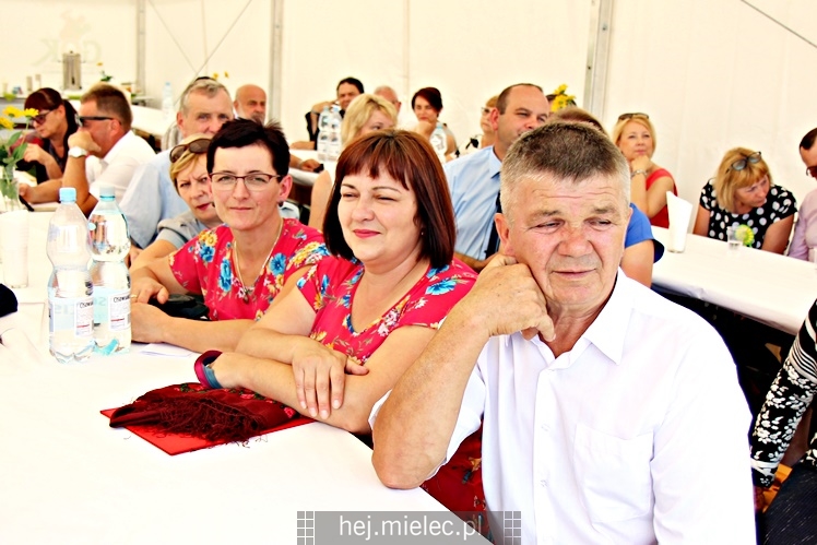 Dożynki gminy Padew Narodowa w miejscowości Pierzchne