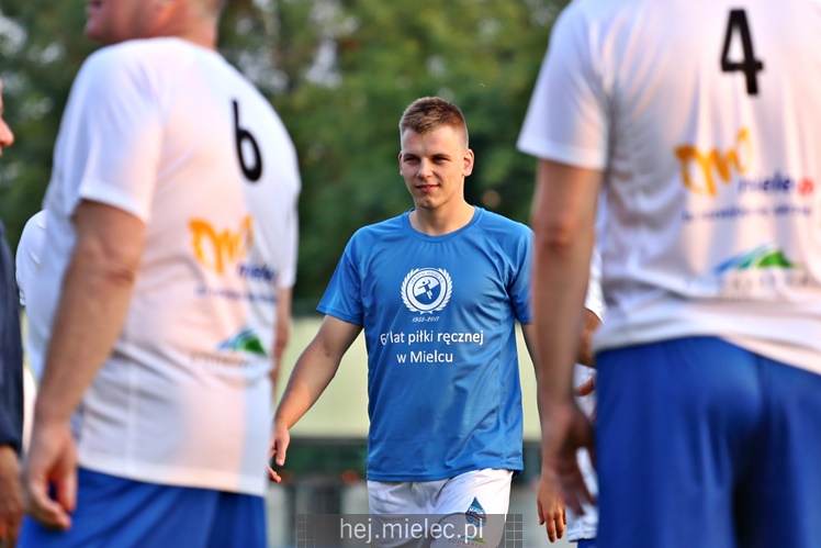 65 lat piłki ręcznej w Mielcu - mecz pokazowy