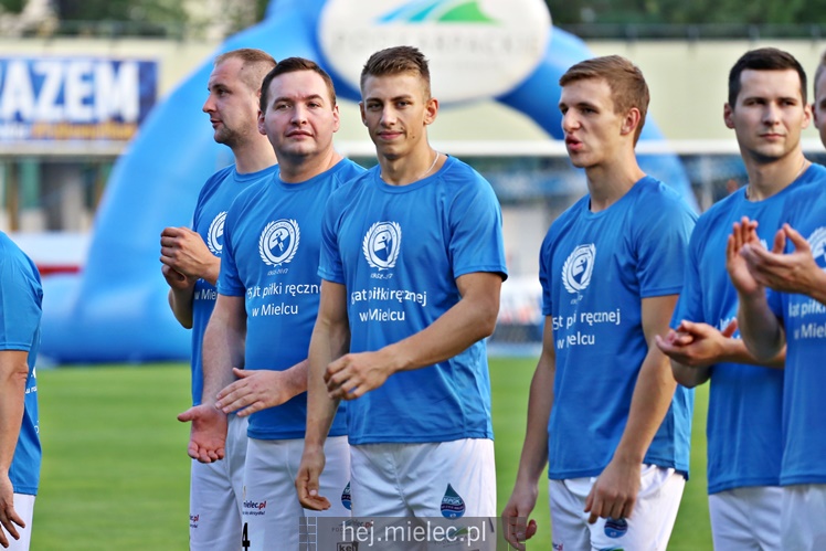 65 lat piłki ręcznej w Mielcu - mecz pokazowy