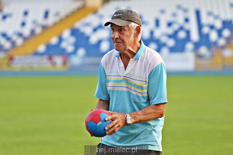 65 lat piłki ręcznej w Mielcu - mecz pokazowy