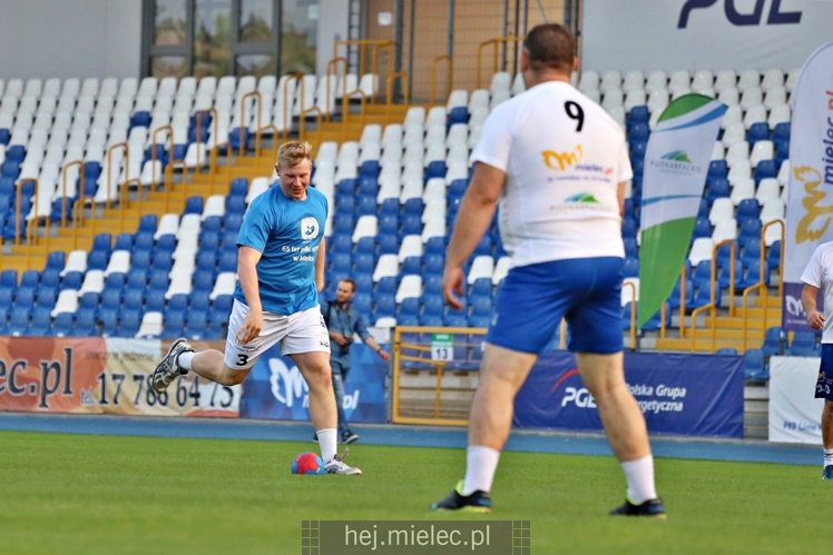 65 lat piłki ręcznej w Mielcu - mecz pokazowy