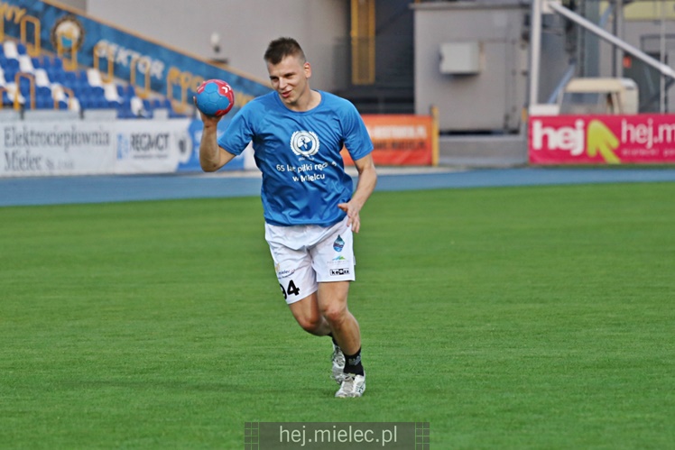 65 lat piłki ręcznej w Mielcu - mecz pokazowy