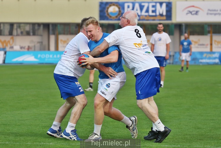 65 lat piłki ręcznej w Mielcu - mecz pokazowy