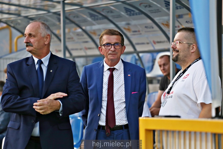 65 lat piłki ręcznej w Mielcu - mecz pokazowy