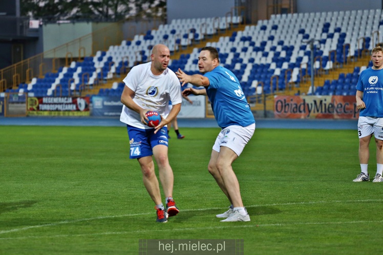 65 lat piłki ręcznej w Mielcu - mecz pokazowy