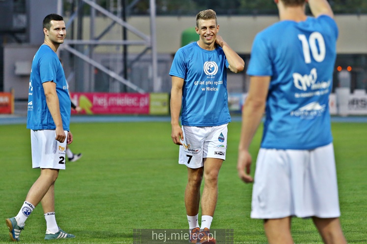 65 lat piłki ręcznej w Mielcu - mecz pokazowy