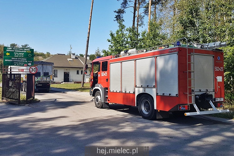 Ciężarówka zgubiła odpady na obwodnicy