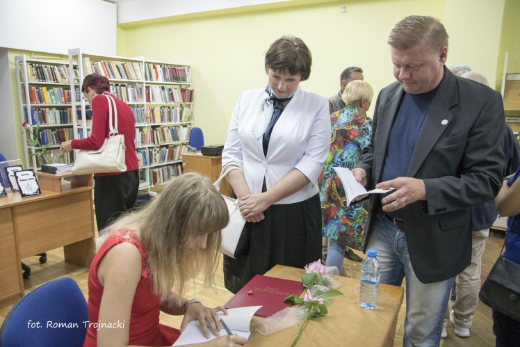 Promocja trzeciego tomiku Anity Róg ?Pisane ciszą?