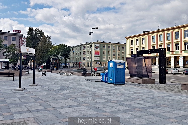 Remont Placu Armii Krajowej dobiega końca