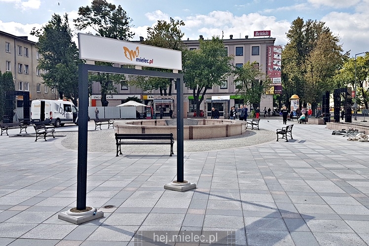 Remont Placu Armii Krajowej dobiega końca