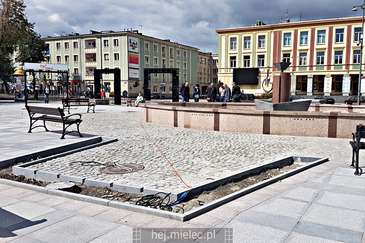Remont Placu Armii Krajowej dobiega końca